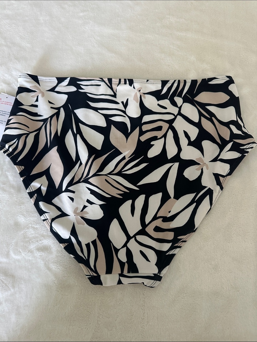 OLD NAVY High-Waist Floral Print Women’s Shorts - Black & Cream NWT - Picture 5 of 6